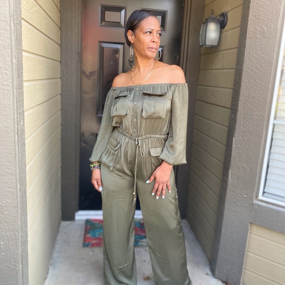 Olive Jumpsuit 🫒 - Picture 4 of 6